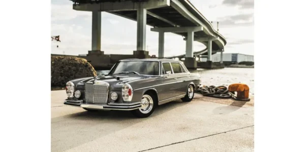 Kyosho Fazer MK2 (L) Mercedes Benz 300 SEL 1971 1:10 Readyset - Type1