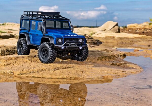 Traxxas TRX-4M 1/18 Land Rover Defender Crawler Sinine RTR - 2S LiPo/USB Charger