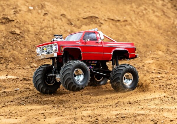 Traxxas TRX-4MT Chevrolet K-10 Monster Truck RTR Punane - 2S LiPo/USB Charger