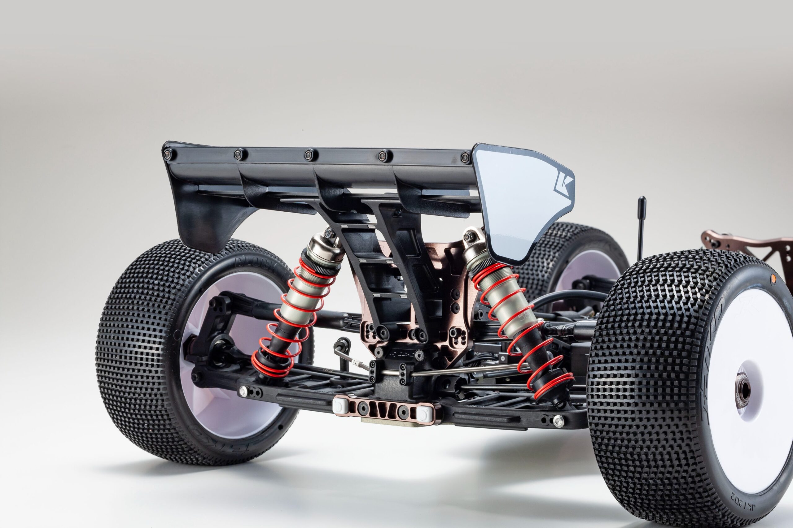 Kyosho Inferno MP10Te 1:8 4WD RC EP Truggy Kit** 7 Kyosho Inferno MP10Te 1:8 4WD RC EP Truggy Kit**