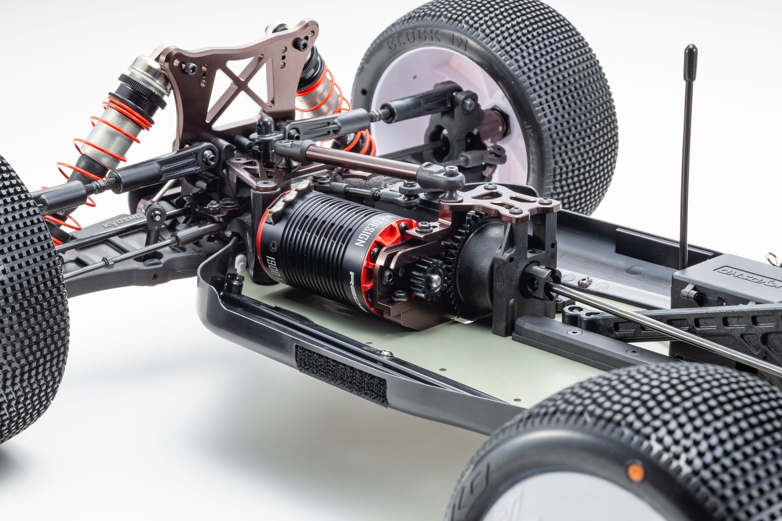 Kyosho Inferno MP10Te 1:8 4WD RC EP Truggy Kit** 4 Kyosho Inferno MP10Te 1:8 4WD RC EP Truggy Kit**