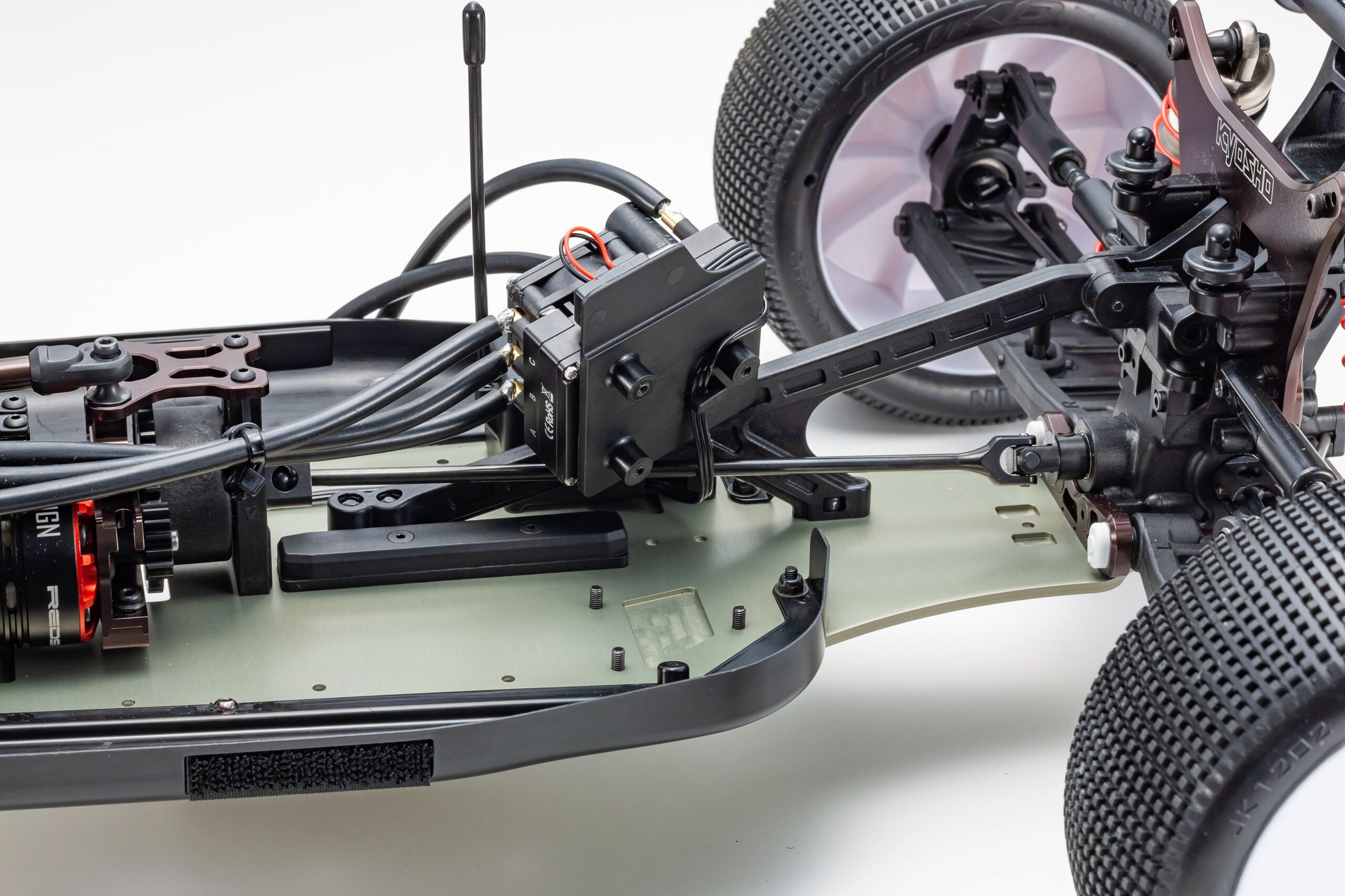 Kyosho Inferno MP10Te 1:8 4WD RC EP Truggy Kit** 9 Kyosho Inferno MP10Te 1:8 4WD RC EP Truggy Kit**