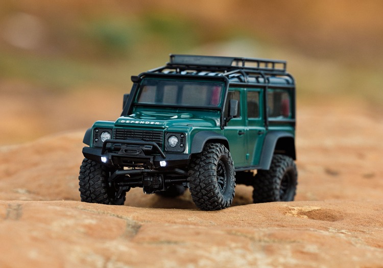 Traxxas TRX-4M 1:18 Land Rover Defender RTR mini-crawler – hõbedane, 2S LiPo 12 Traxxas TRX-4M 1:18 Land Rover Defender RTR mini-crawler – hõbedane, 2S LiPo