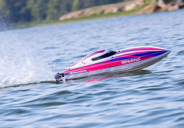 Traxxas Disruptor 26" V-Rumpf Paat RTR Lilla