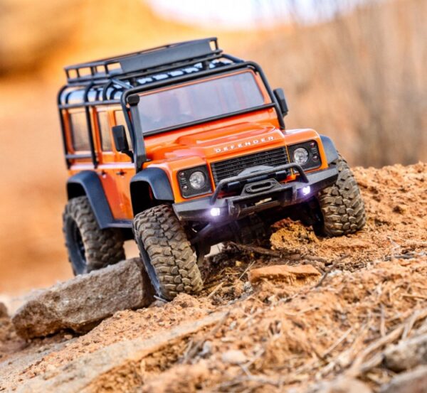Traxxas TRX-4M 1/18 Land Rover Defender RTR Oranz - 2S LiPo/USB Charger