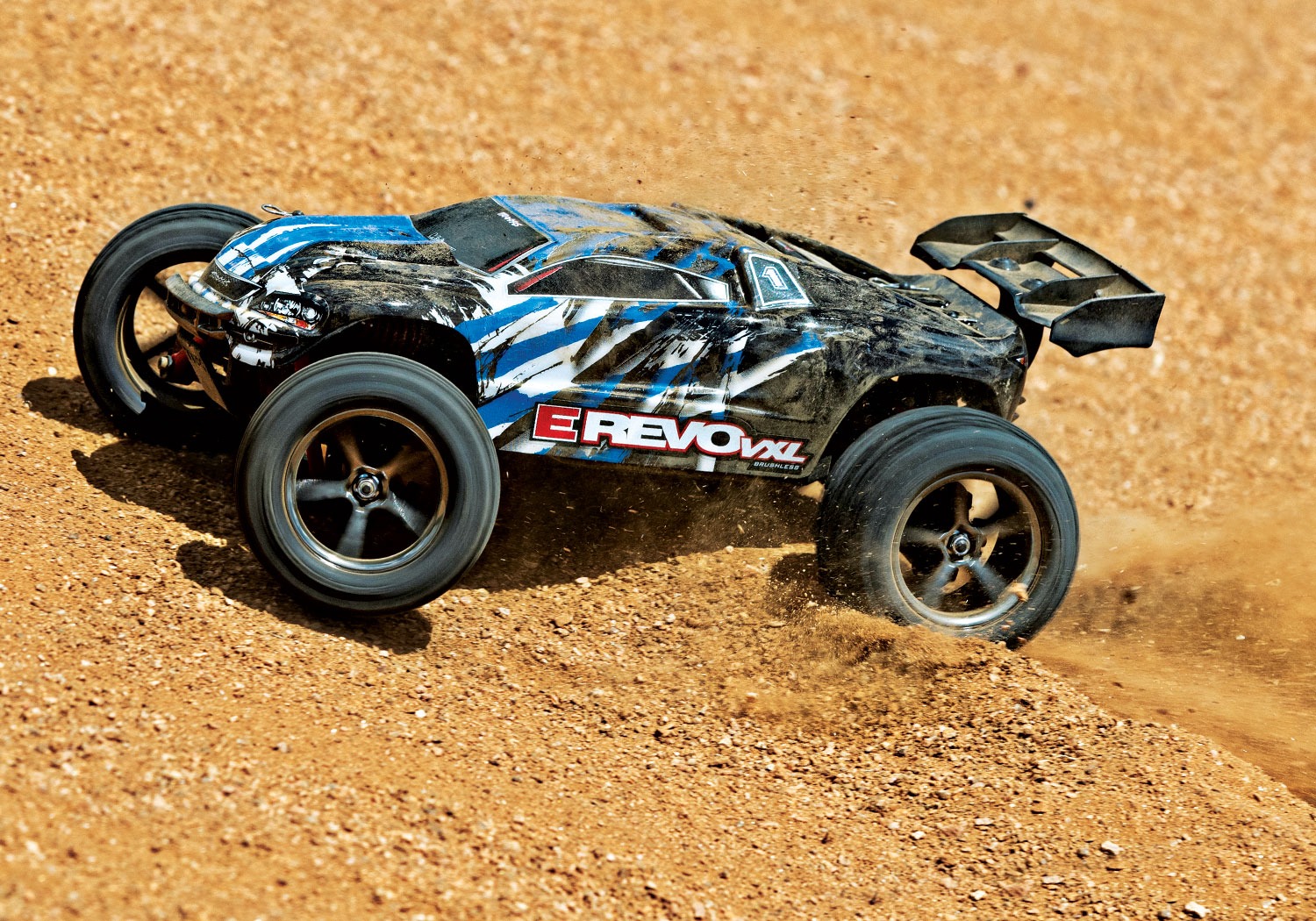 Traxxas E-Revo VXL Traxxas E-Revo VXL 4x4 Brushless 1:16 Racing Truck RTR - Purple 24 Traxxas E-Revo VXL 4x4 Brushless 1:16 Racing Truck RTR - Purple