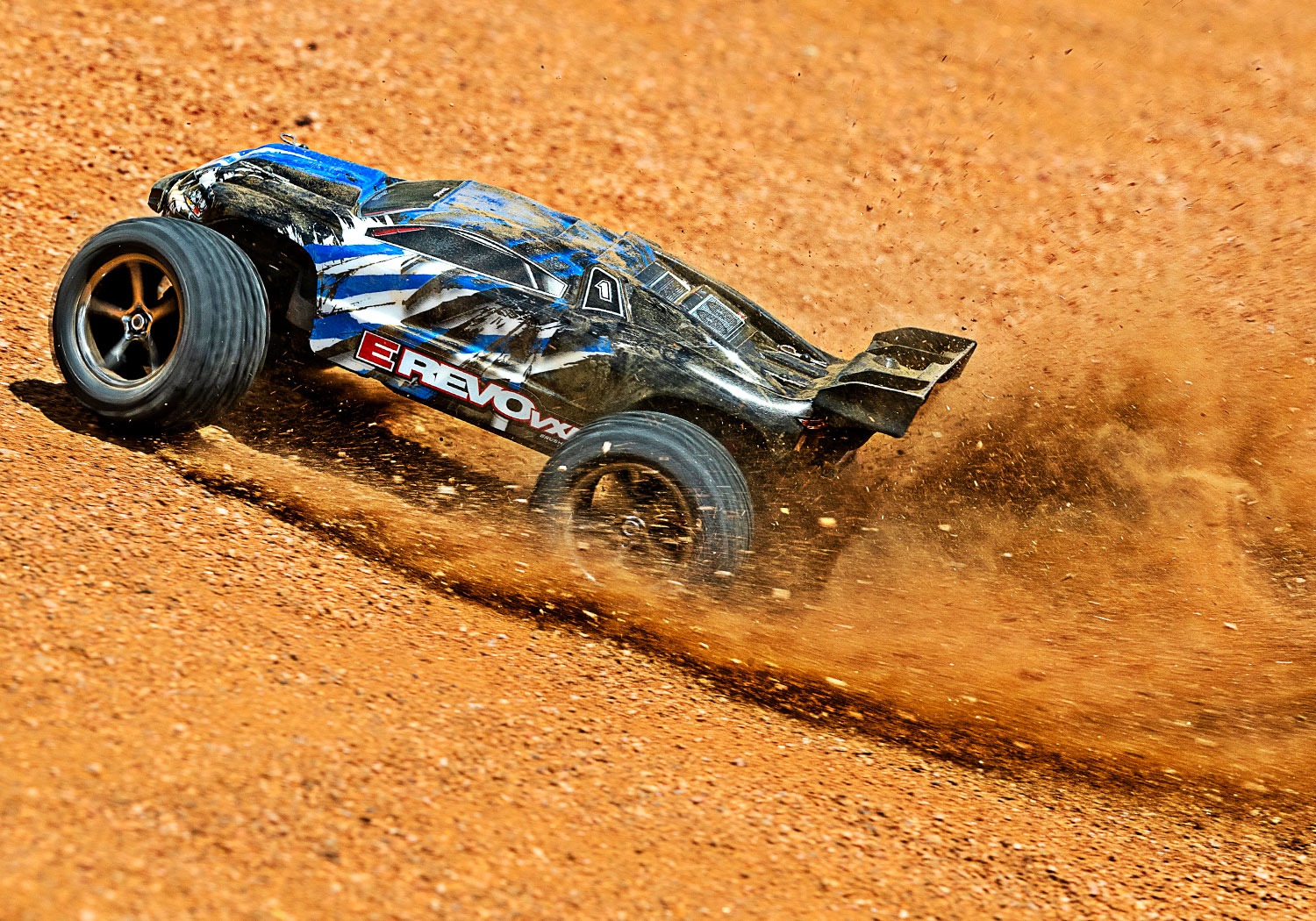 Traxxas E-Revo VXL Traxxas E-Revo VXL 4x4 Brushless 1:16 Racing Truck RTR - Purple 28 Traxxas E-Revo VXL 4x4 Brushless 1:16 Racing Truck RTR - Purple