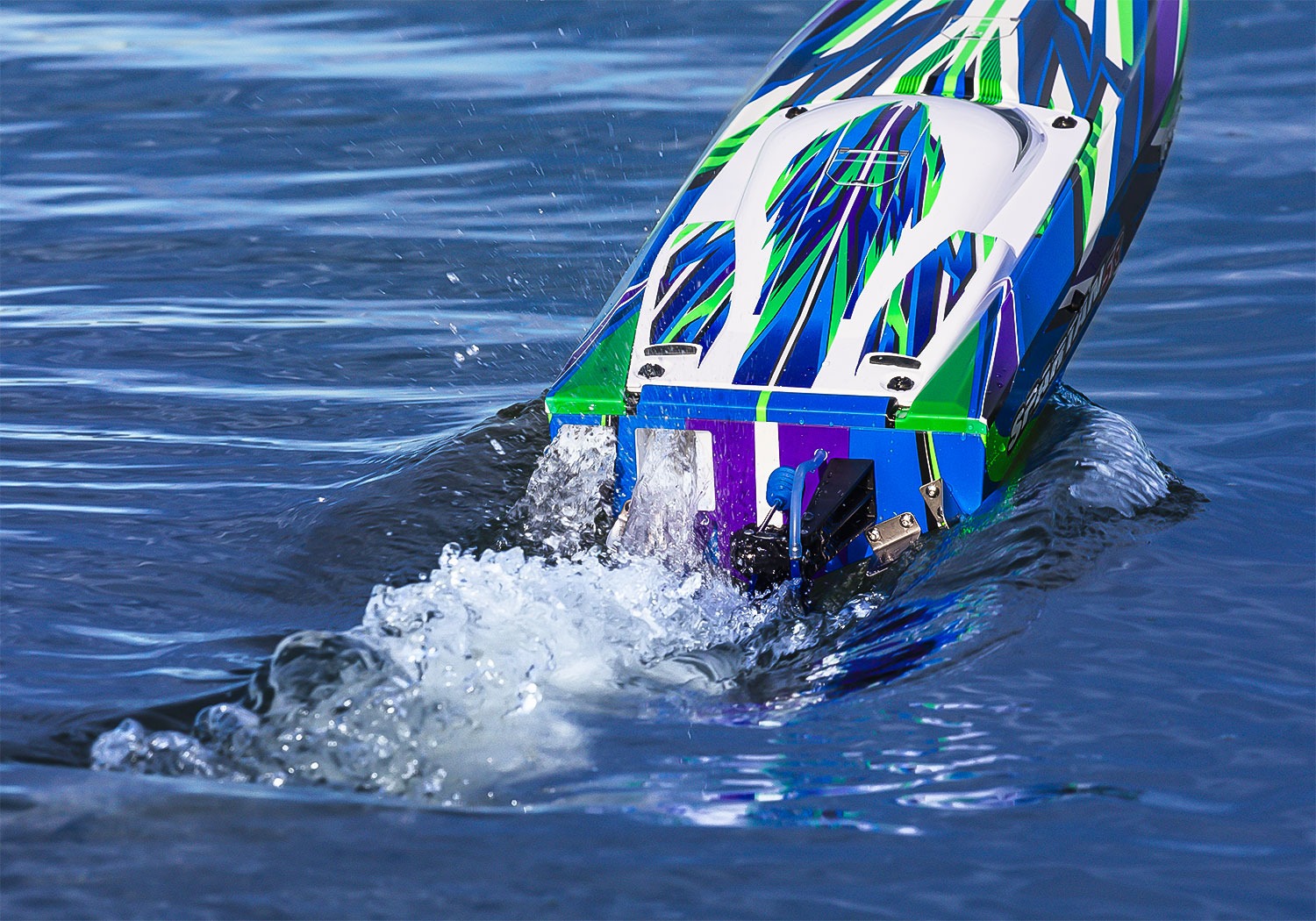 traxxas spartan Traxxas Spartan SR Red Brushless RC Speed Boat 50+mph 1060mm RTR 16 Traxxas Spartan SR Red Brushless RC Speed Boat 50+mph 1060mm RTR