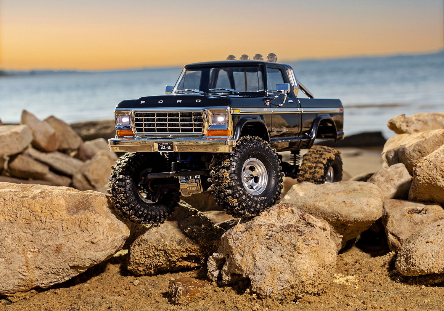 Traxxas TRX-4M Ford F150 Lifted Blue RTR RC Crawler Traxxas TRX-4M 1:18 Ford F150 Lifted RTR Mini Crawler - blue, 2S LiPo/USB Charger 21 Traxxas TRX-4M 1:18 Ford F150 Lifted RTR Mini Crawler - blue, 2S LiPo/USB Charger