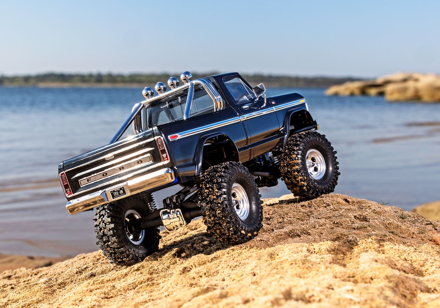 Traxxas TRX-4M Ford F150 Lifted Blue RTR RC Crawler Traxxas TRX-4M 1:18 Ford F150 Lifted RTR Mini Crawler - blue, 2S LiPo/USB Charger 28 Traxxas TRX-4M 1:18 Ford F150 Lifted RTR Mini Crawler - blue, 2S LiPo/USB Charger