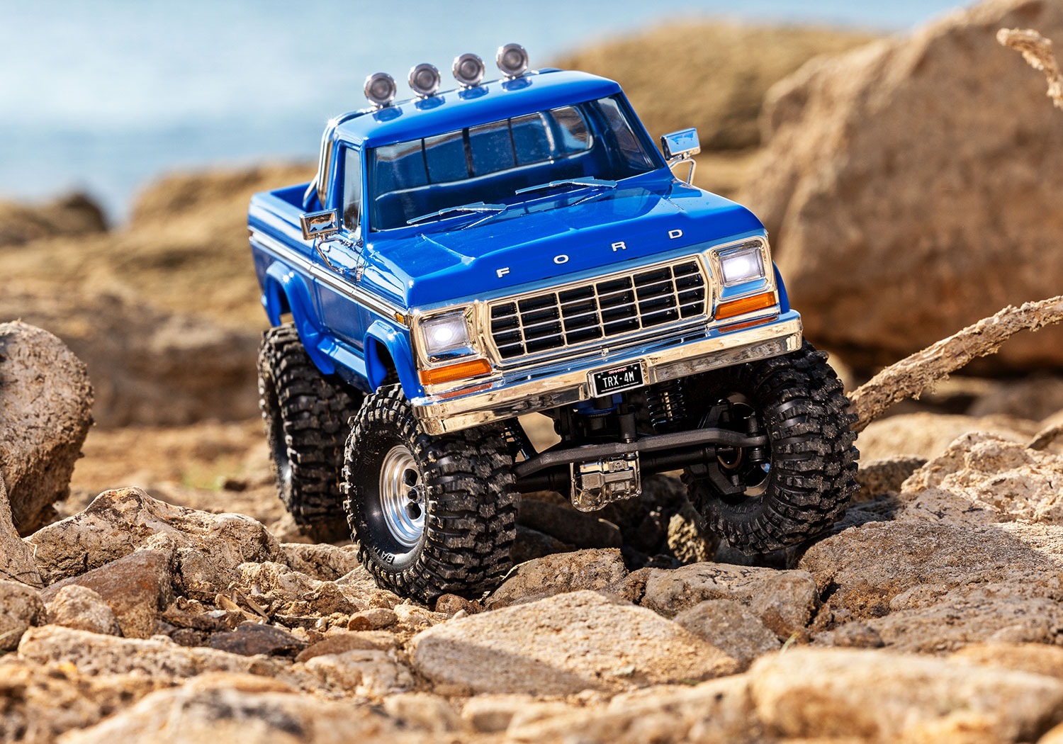 Traxxas TRX-4M Ford F150 Lifted Blue RTR RC Crawler Traxxas TRX-4M 1:18 Ford F150 Lifted RTR Mini Crawler - blue, 2S LiPo/USB Charger 26 Traxxas TRX-4M 1:18 Ford F150 Lifted RTR Mini Crawler - blue, 2S LiPo/USB Charger