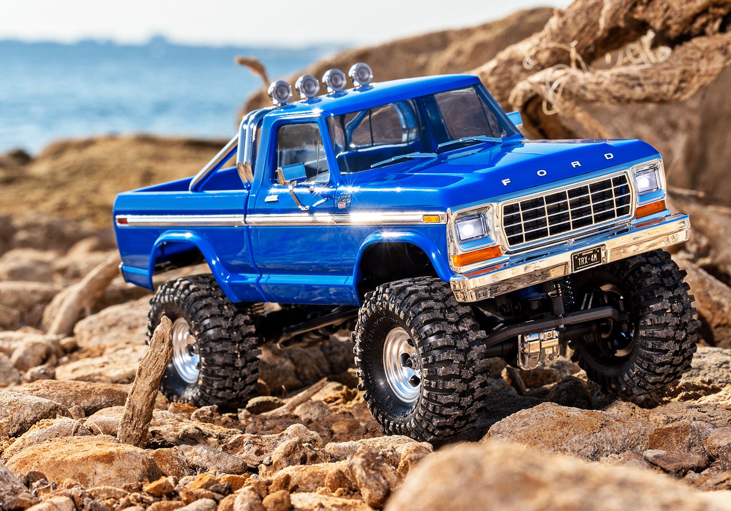 Traxxas TRX-4M Ford F150 Lifted Blue RTR RC Crawler Traxxas TRX-4M 1:18 Ford F150 Lifted RTR Mini Crawler - blue, 2S LiPo/USB Charger 25 Traxxas TRX-4M 1:18 Ford F150 Lifted RTR Mini Crawler - blue, 2S LiPo/USB Charger