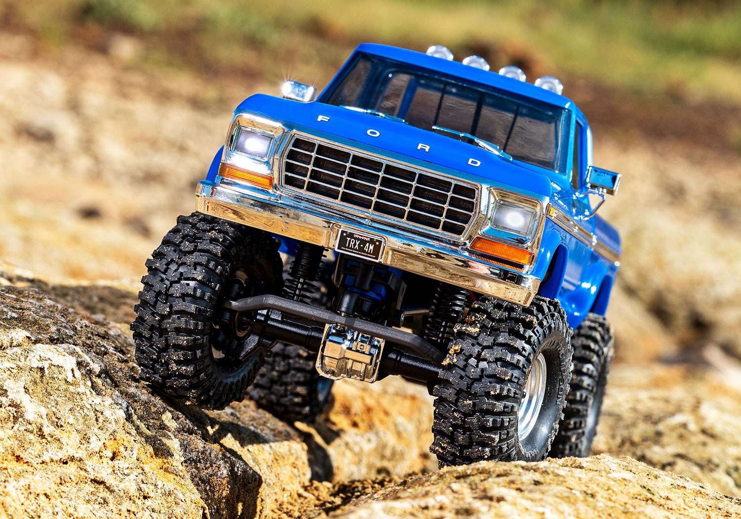 Traxxas TRX-4M Ford F150 Lifted Blue RTR RC Crawler Traxxas TRX-4M 1:18 Ford F150 Lifted RTR Mini Crawler - blue, 2S LiPo/USB Charger 24 Traxxas TRX-4M 1:18 Ford F150 Lifted RTR Mini Crawler - blue, 2S LiPo/USB Charger