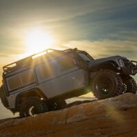 Traxxas TRX-4 LR Defender 1/10 Crawler Brushed Clipless RTR Red