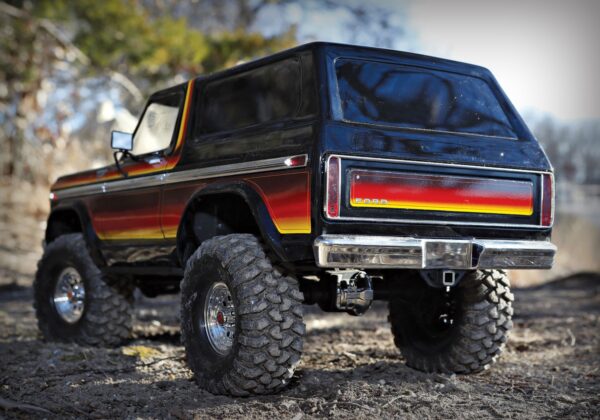 Traxxas TRX-4 Ford Bronco 1979 1/10 Crawler Brushed Clipless RTR Punane
