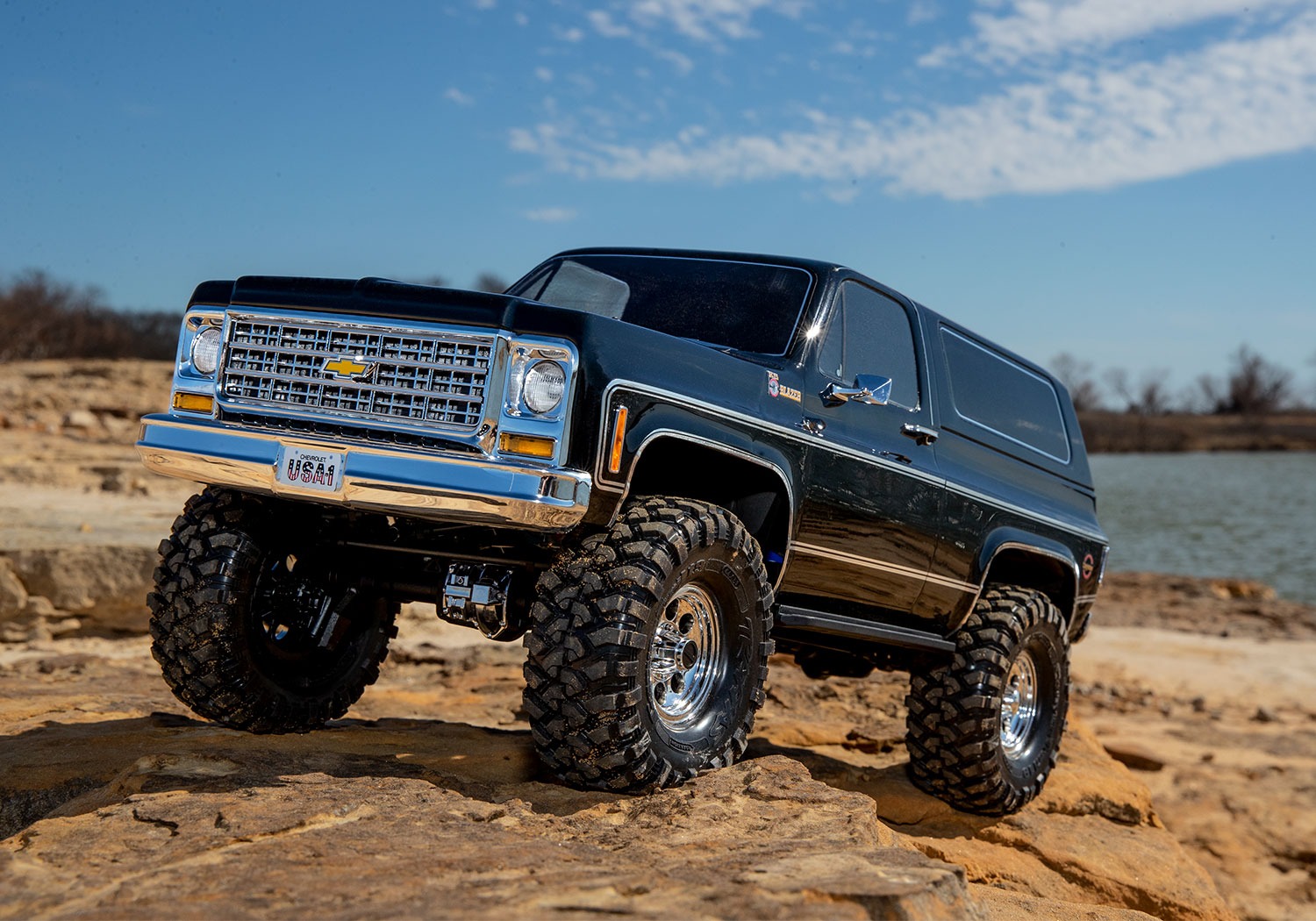 Traxxas TRX-4 Chevy Blazer 1979 1/10 Crawler Brushed Clipless RTR Black 7 Traxxas TRX-4 Chevy Blazer 1979 1/10 Crawler Brushed Clipless RTR Black