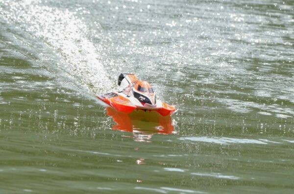 Joysway Mad Shark V2 F1 RTR Mootoriga RC Paat #JW8205V2-RTR