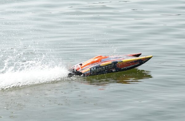 Joysway Monster Catamaran 570mm RTR RC Paat #JW8654-RTR