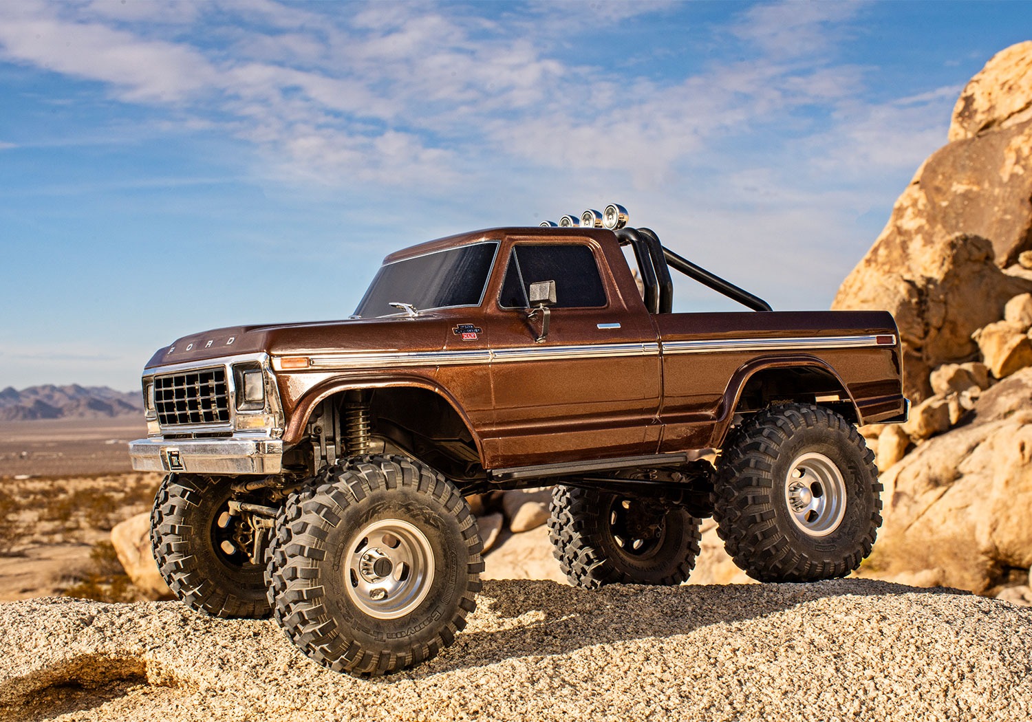 Traxxas TRX-4 Ford F150 1979 High Trail 1:10 RTR Crawler - pruun 5 Traxxas TRX-4 Ford F150 1979 High Trail 1:10 RTR Crawler - pruun