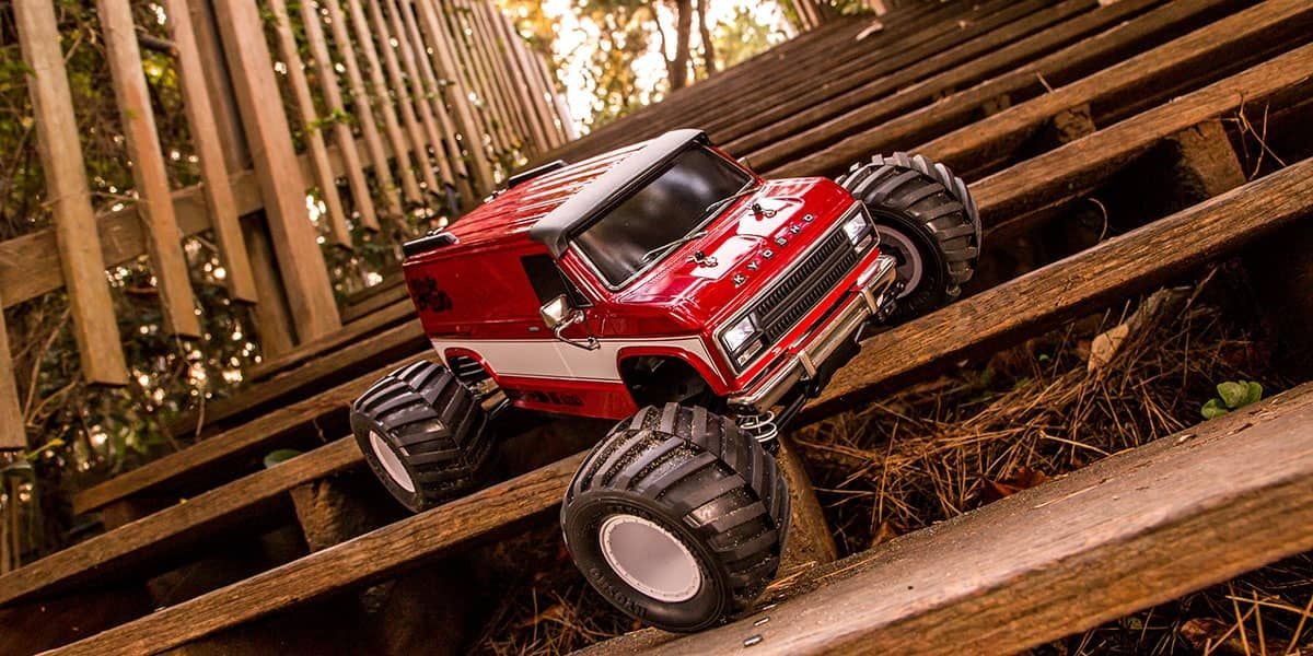 Kyosho Fazer FZ02-L - MadVan VE 4WD Punane - 1:10 RTR 12 Kyosho Fazer FZ02-L - MadVan VE 4WD Punane - 1:10 RTR