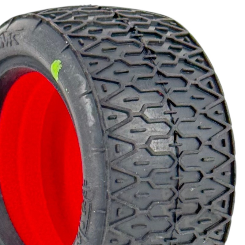 6Mik 1:10 Bagi Tagarehv - DASH Inter - Koos punase sisuga 1 6Mik 1:10 Buggy Rear Tires - DASH Inter - With red inserts
