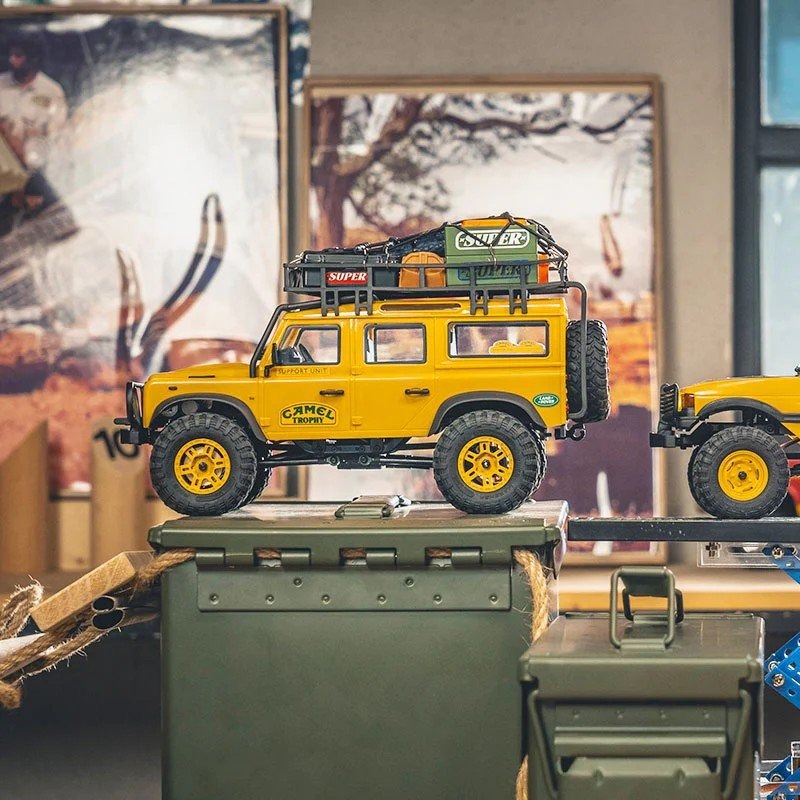 FMS 1:24 Land Rover Defender 110 RTR Mini Crawler - Yellow 7 FMS 1:24 Land Rover Defender 110 RTR Mini Crawler - Yellow