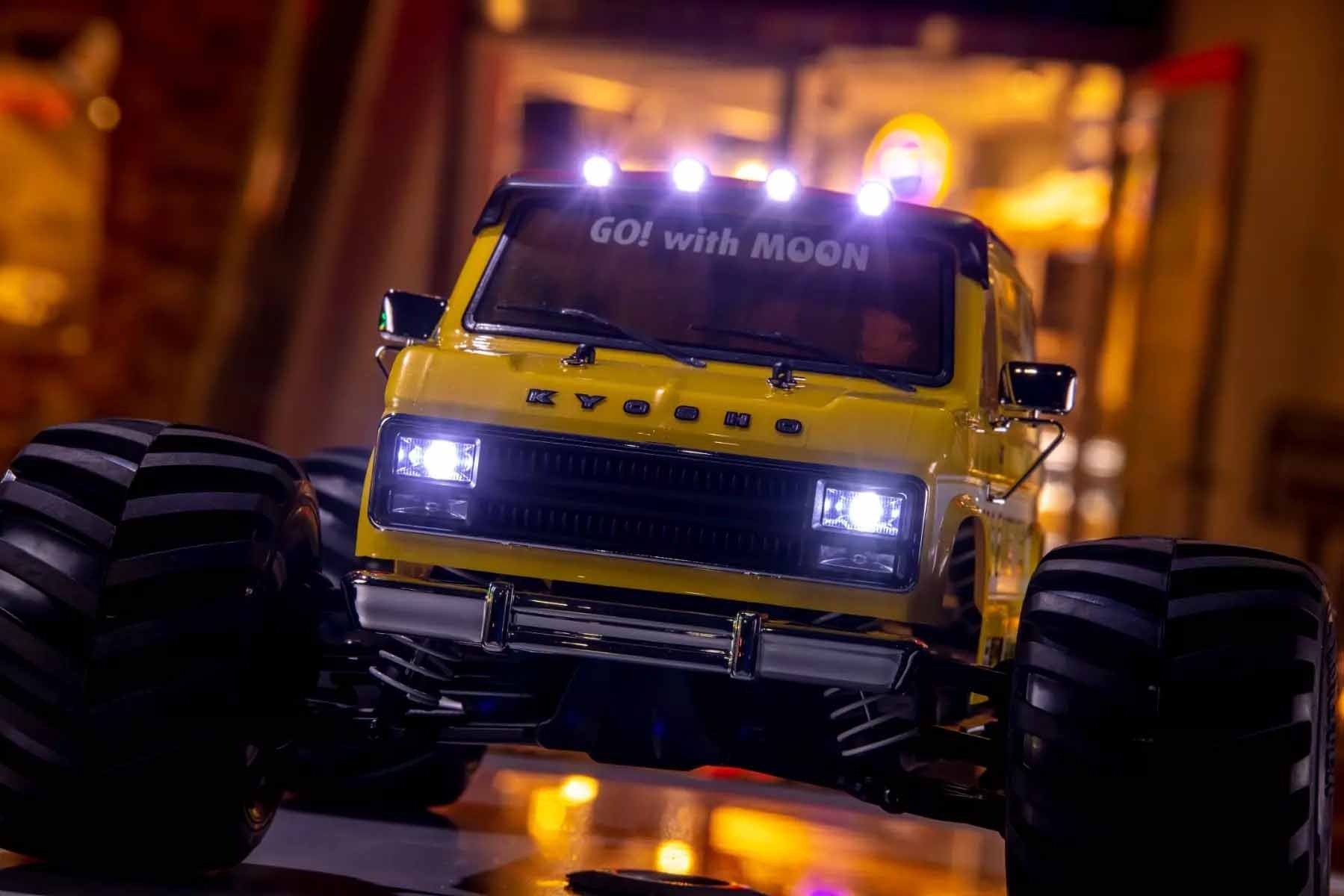 kyosho mad van mooneyes Kyosho Fazer FZ02-L - Mad Van MOONEYES - 1:10 4wd RTR Monster Truck 11 Kyosho Fazer FZ02-L - Mad Van MOONEYES - 1:10 4wd RTR Monster Truck