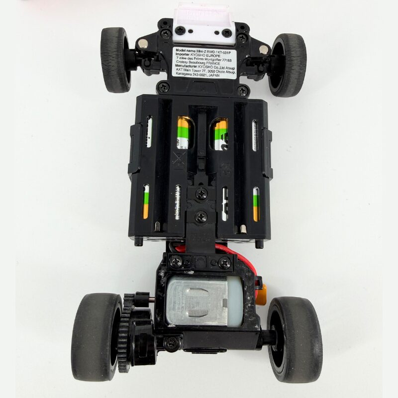 Kyosho Mini-Z RWD MR-03 Toyota GT-One TS020 No.1 1999 RTR - Kasutatud 3 Kyosho Mini-Z RWD MR-03 Toyota GT-One TS020 No.1 1999 RTR - Kasutatud
