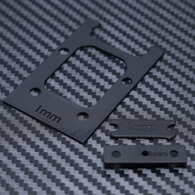 Etuosan 1 mm muoviset vaihteistovälikappalesarja Mayako MX8:lle (-22-25) 1 Front 1mm Plastic Gearbox Spacer Set for Mayako MX8 (-22-25)
