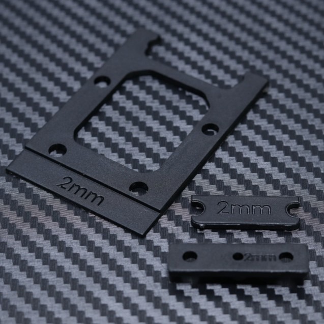 Etuosan 2 mm muoviset vaihteiston välikepalikat Mayako MX8:lle (-22-25) 1 Front 2mm Plastic Gearbox Spacer Set for Mayako MX8 (-22-25)