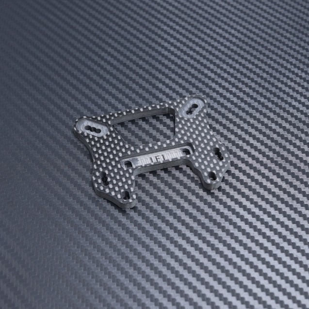 Carbon-Dämpferbrücke vorne für Mayako MX8 (-22-25)