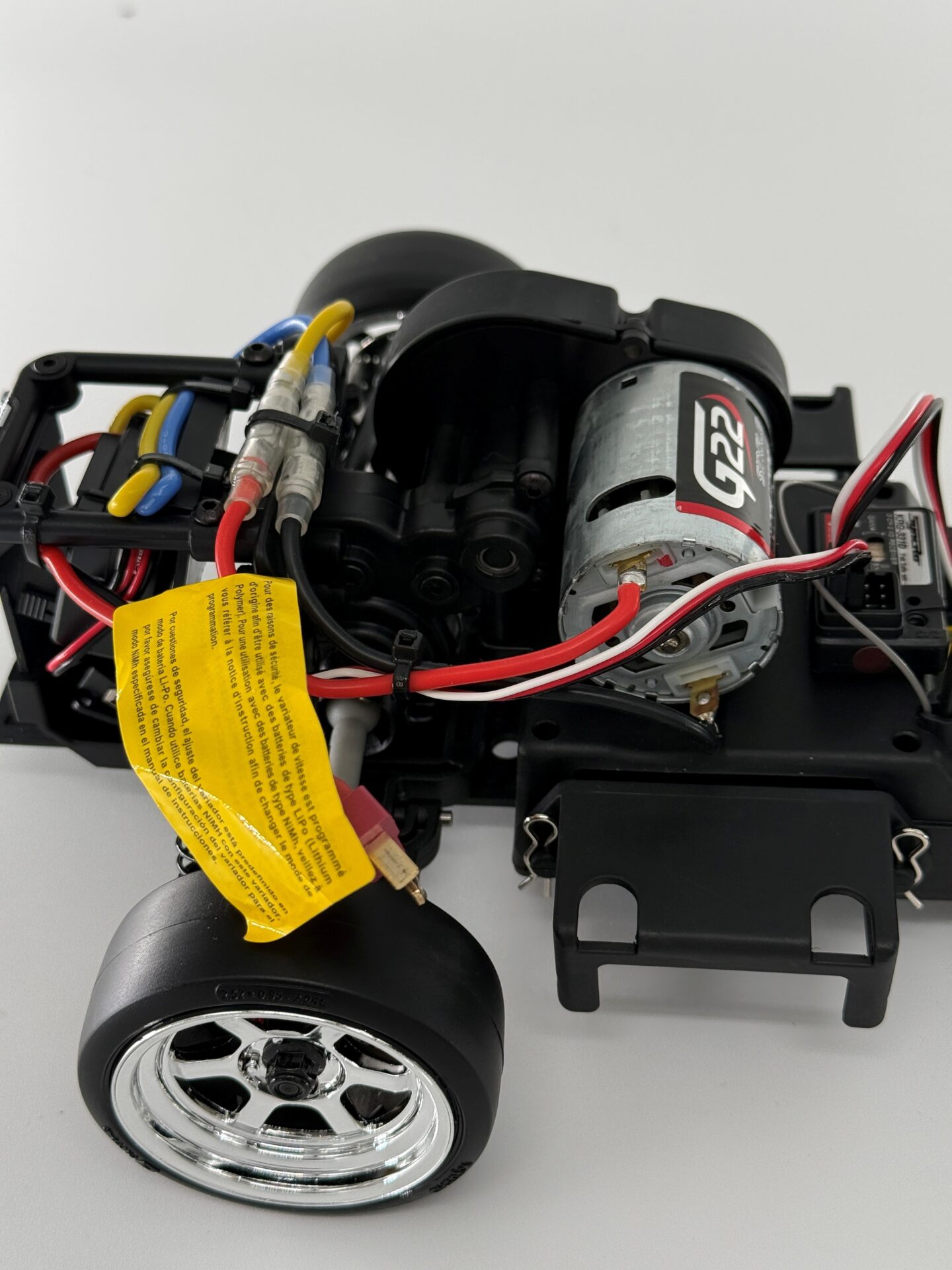 Kyosho 2021 Toyota Tundra Drift Black - 1:10 RWD RTR Driftiauto - Kasutatud 2 Kyosho 2021 Toyota Tundra Drift Black - 1:10 RWD RTR Driftiauto - Kasutatud